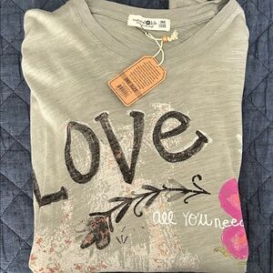 NWT Natural Life Short Sleeved Tee